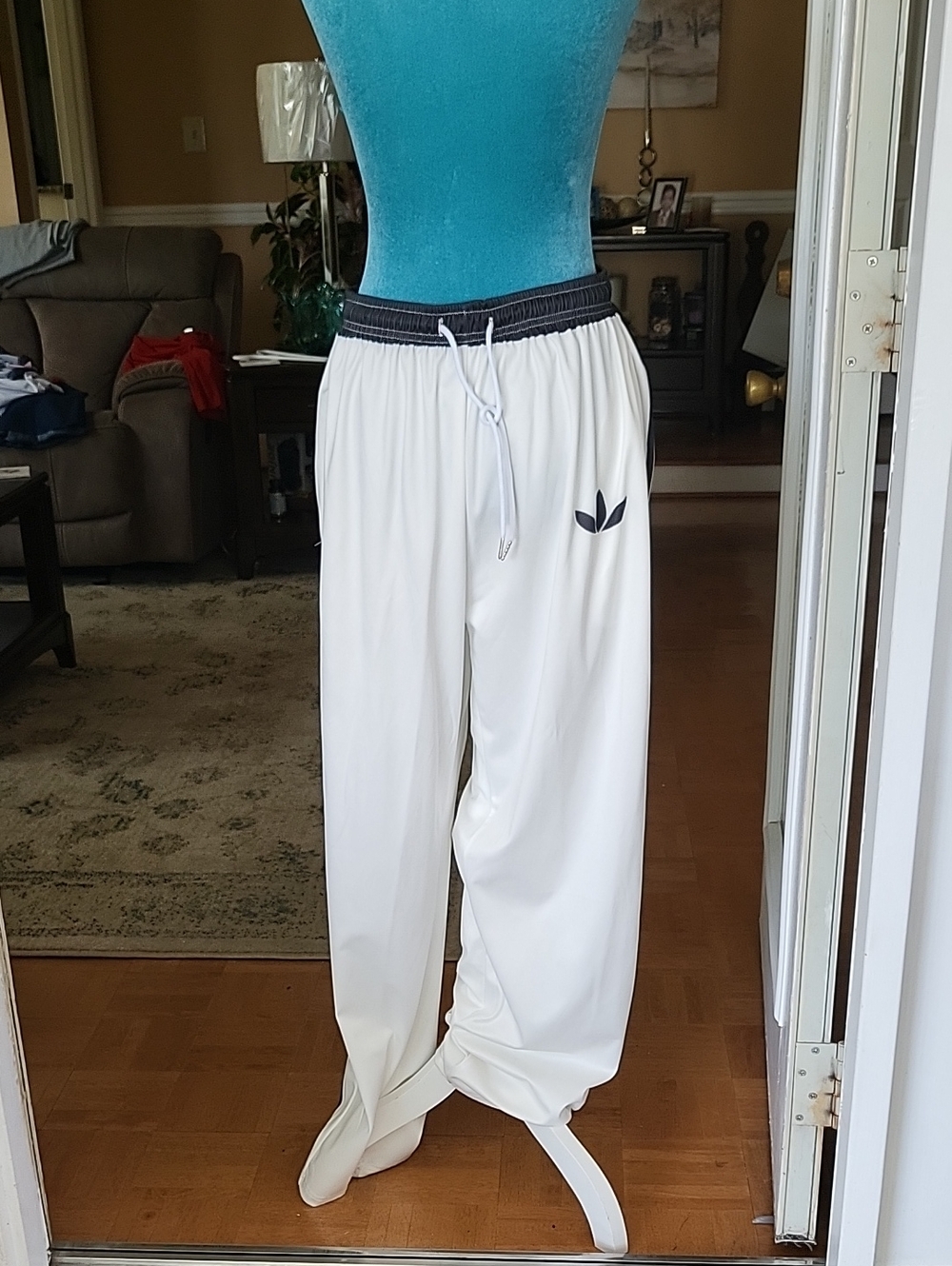 Mens White Athletic Track Pants And Top with Elastic Waist